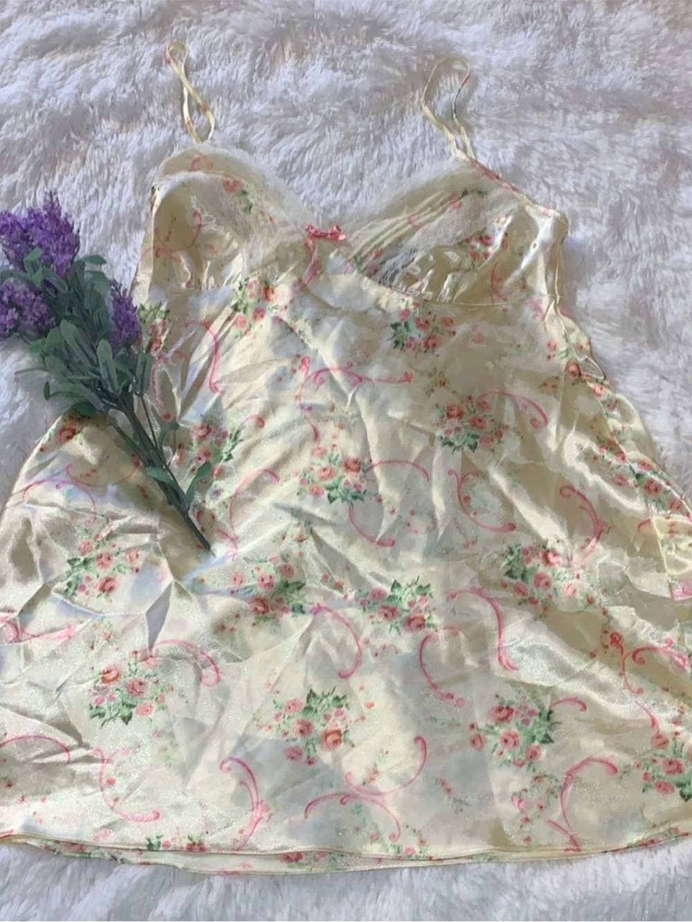 Vintage Y2K Secret Treasures Cream Satin Floral Chemise with Pink Roses